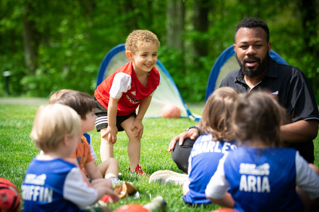 Learn How to Play Soccer (Featured Image)